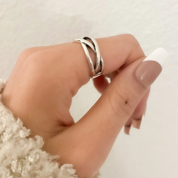 925 Sterling Silver Criss Cross Ring Minimalist Layer Ring Stackable Ring Band - Picture 6 of 8